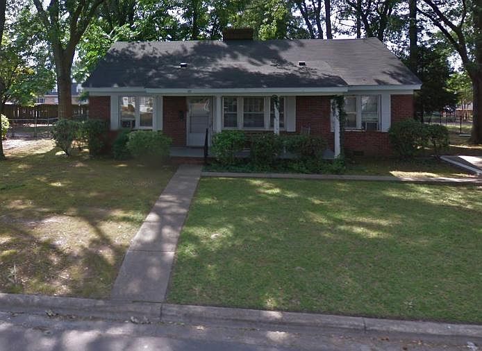 1st image of 107 N Warren St
