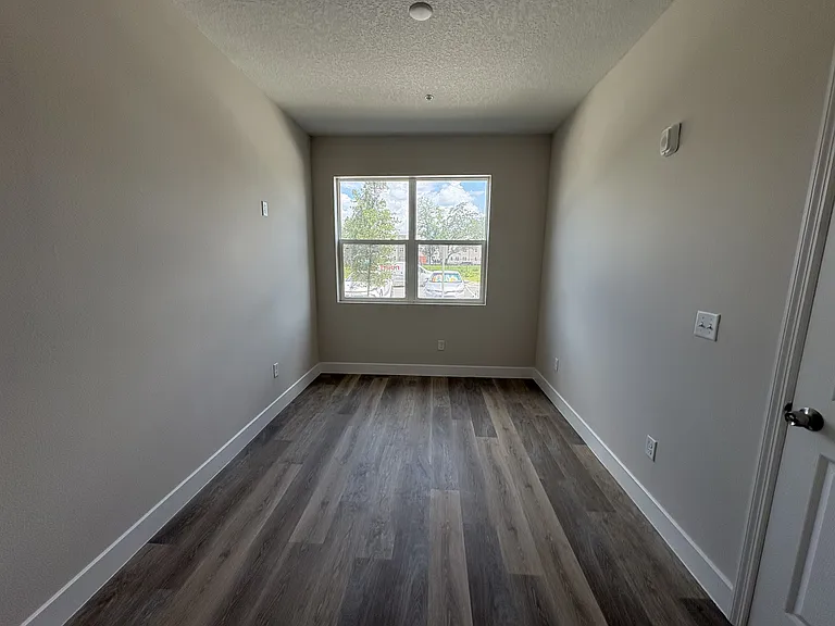 4424 S Texas Ave #1-104-1 — Photo 7