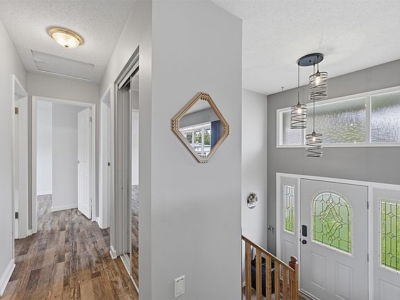 3rd image of 851 Sumac Pl