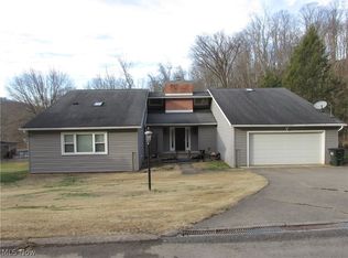 33 Mound Mnr, Saint Marys, WV 26170