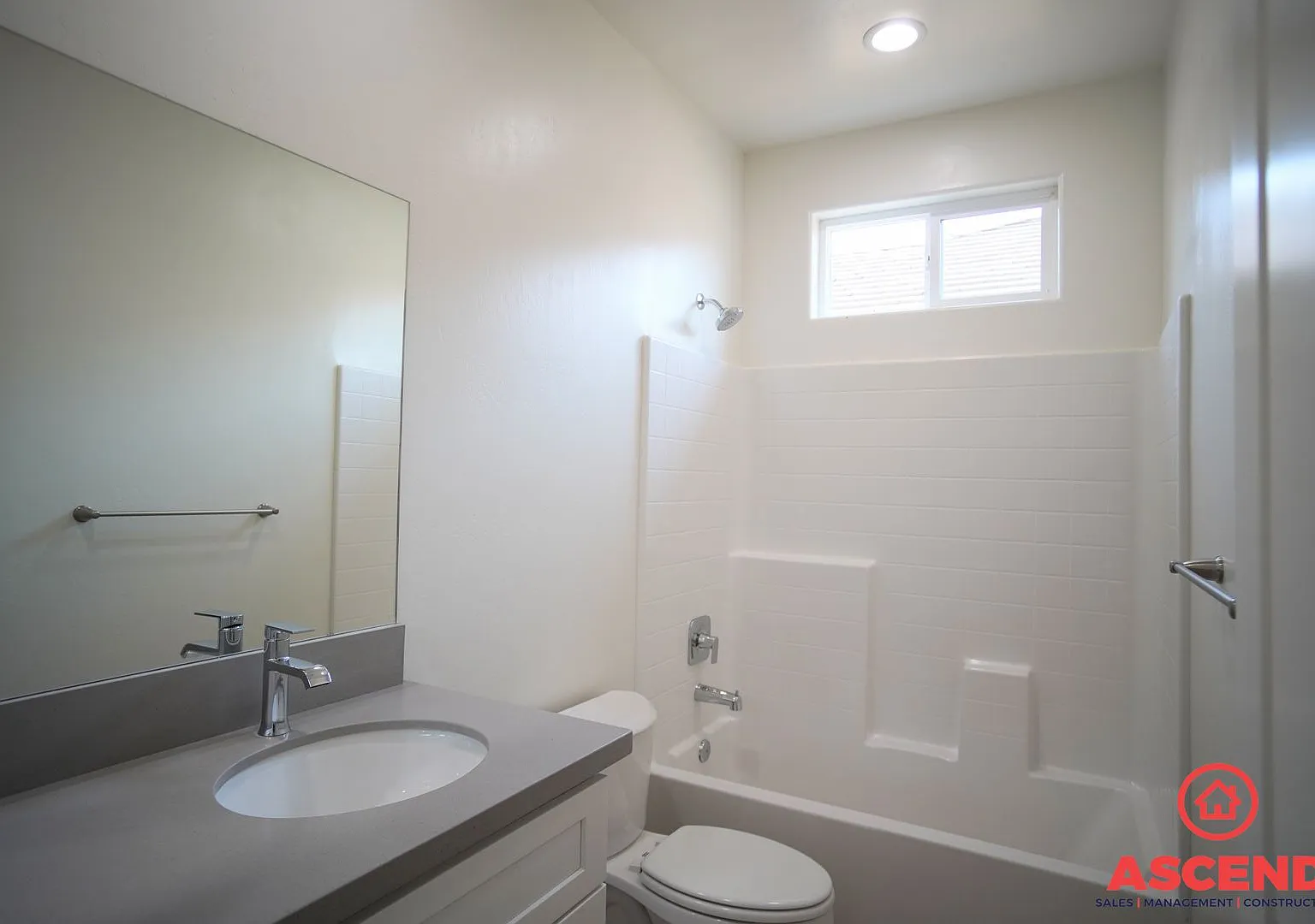 8509 Grandy St — Photo 4
