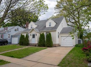 43 Barnsdale Rd, Clifton, NJ 07013