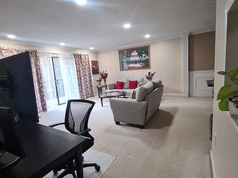 1 Summit Dr — Photo 1
