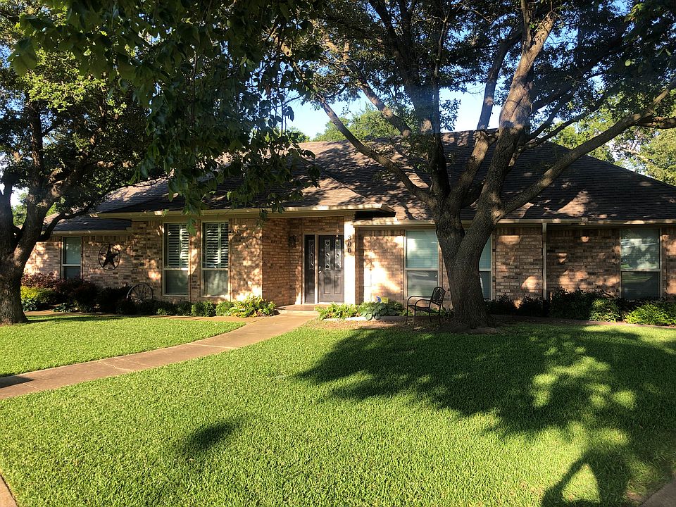 1st image of 300 Trinidad Ct