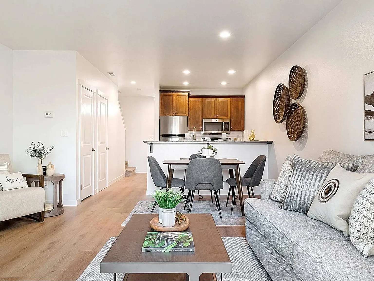 Linder Springs Townhomes — Photo 4