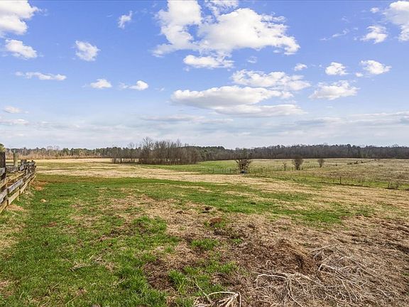 4th image of 2721 Sugar Valley Rd NW