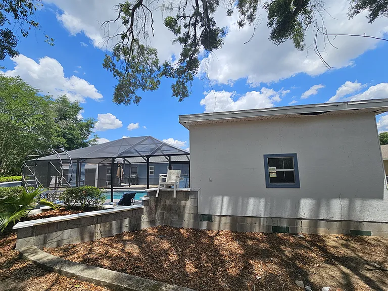 8198 SE 164th Pl — Photo 14