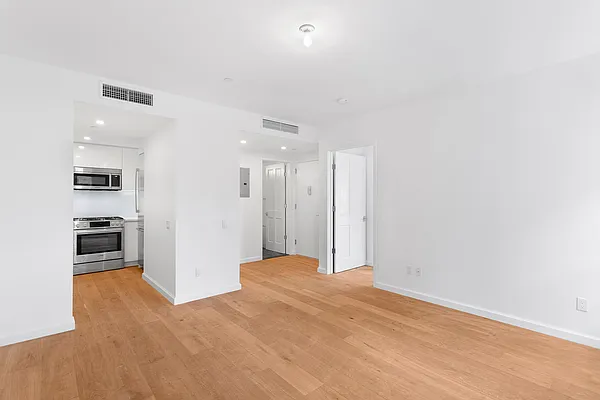 Rented by STAR CITIES INTERNATIONAL PROPERTY CORPORATION | media 19