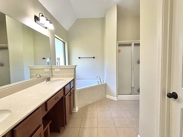 6399 William Hill Dr — Photo 25