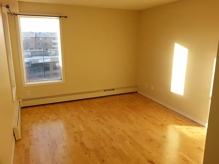 15805 Beaumaris Rd NW — Photo 19