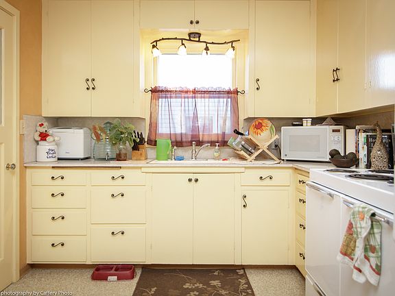 5th image of 917 S 19th Ave