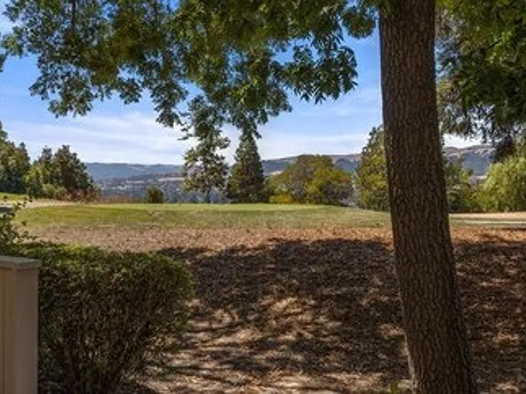 330 S Overlook Dr — Photo 25