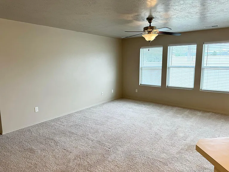 4708 N Alester Ave — Photo 15