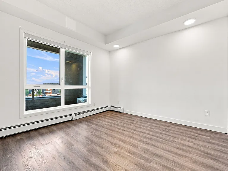 350 Livingston Cmn NE #3303 — Photo 4