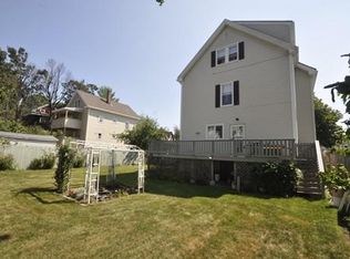 13 Collins St, Lynn, MA 01902