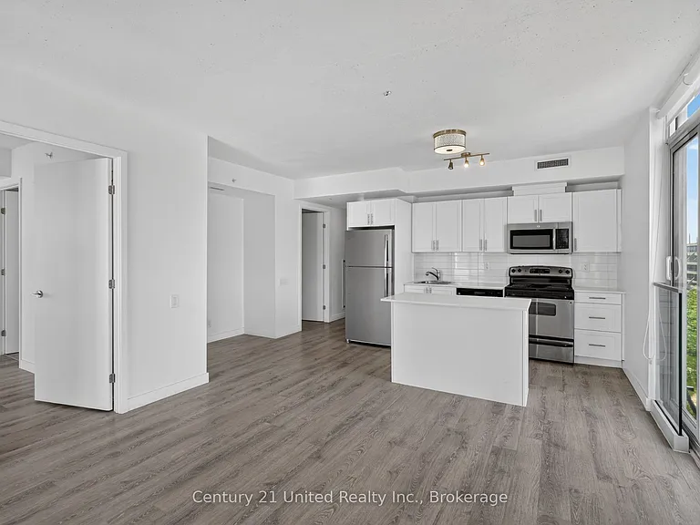100 Bond St E #606 — Photo 2