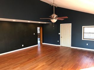 338 Cabin Ln, Mount Washington, KY 40047