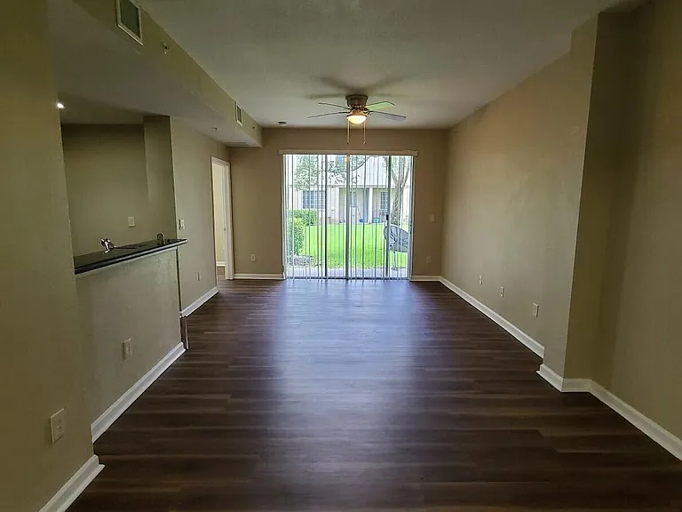 1955 Freeport Dr — Photo 1