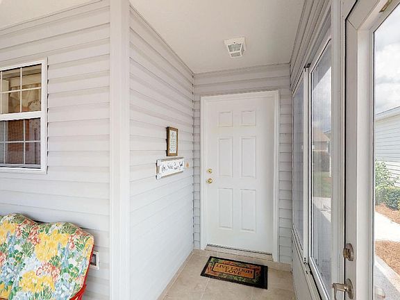 5th image of 3576 Roanoke St