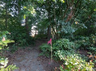 1111 1st Avenue NE, Seattle, WA 98125