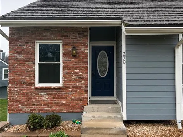 270 NE Bayview Dr, Lees Summit, MO 64064