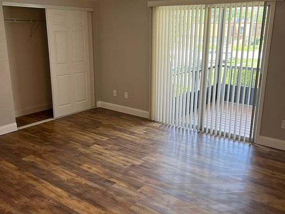 3rd image of 190 Moonstone Ct