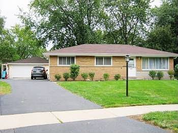 1st image of 927 Lily Ct