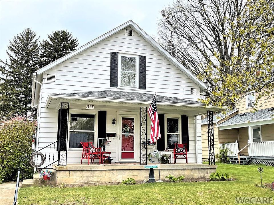 1st image of 313 Superior St