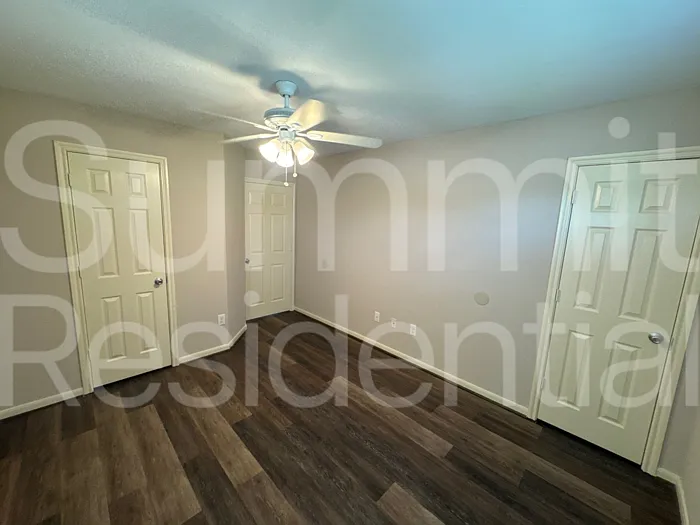 4445 Bell St #B — Photo 13