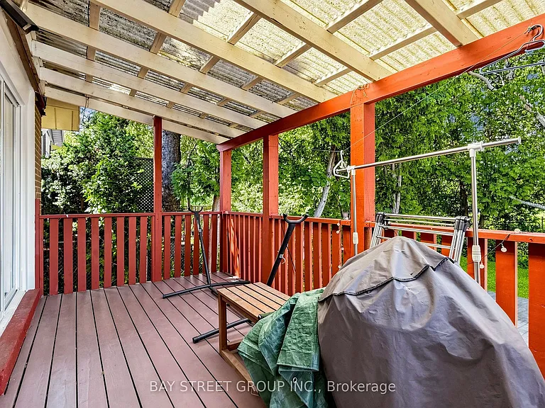 55 Baybrook Cres — Photo 19