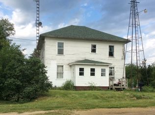 415 N 14th Rd, Lostant, IL 61334