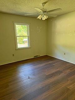 4th image of 103 Gilkeson Rd