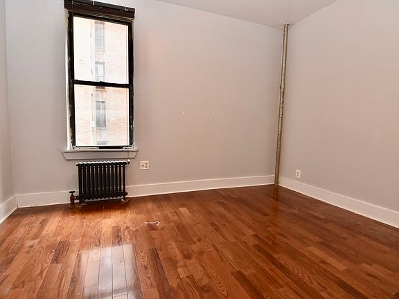 4th image of 642 W 172nd St #3A