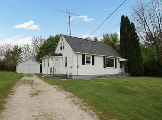 W8355 Lincoln Ave, Oakfield, WI 53065