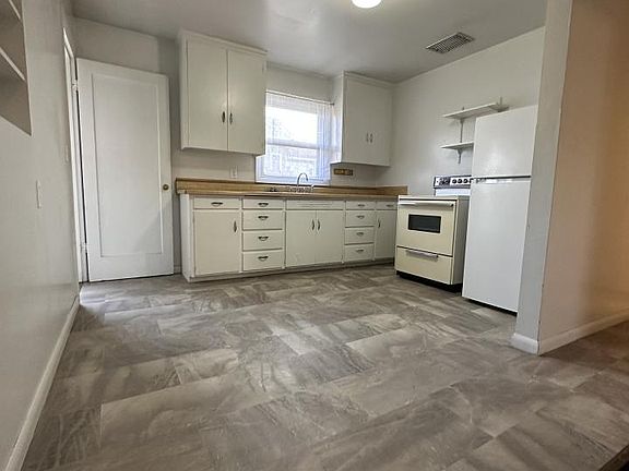 2nd image of 1603 Virginia Ln APT 10