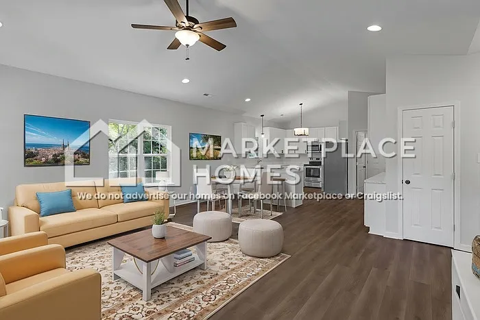 3 bed, 2.0 bath, 1527 sqft, $1,595 — Photo 3