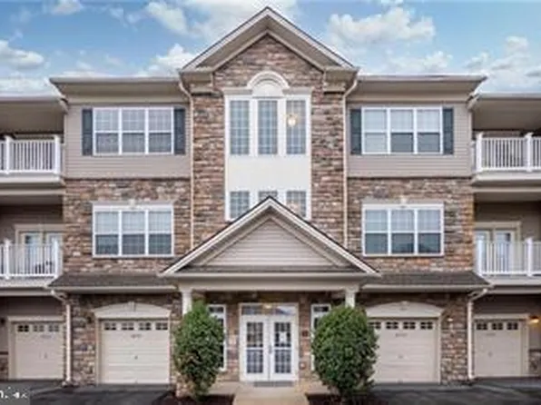6885 Pioneer Dr, Macungie, PA 18062