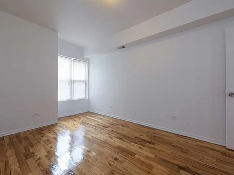 2727 E 75th Pl — Photo 7
