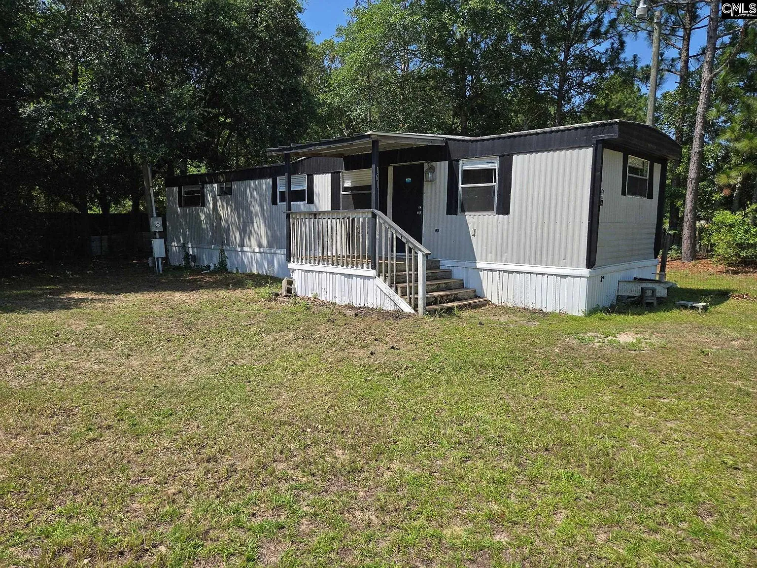 2 bed, 784 sqft, $950 — Photo 1