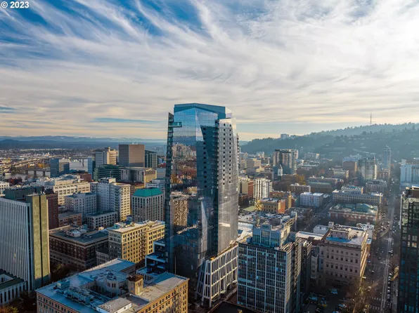 550 SW 10th Ave #2806, Portland, OR 97205