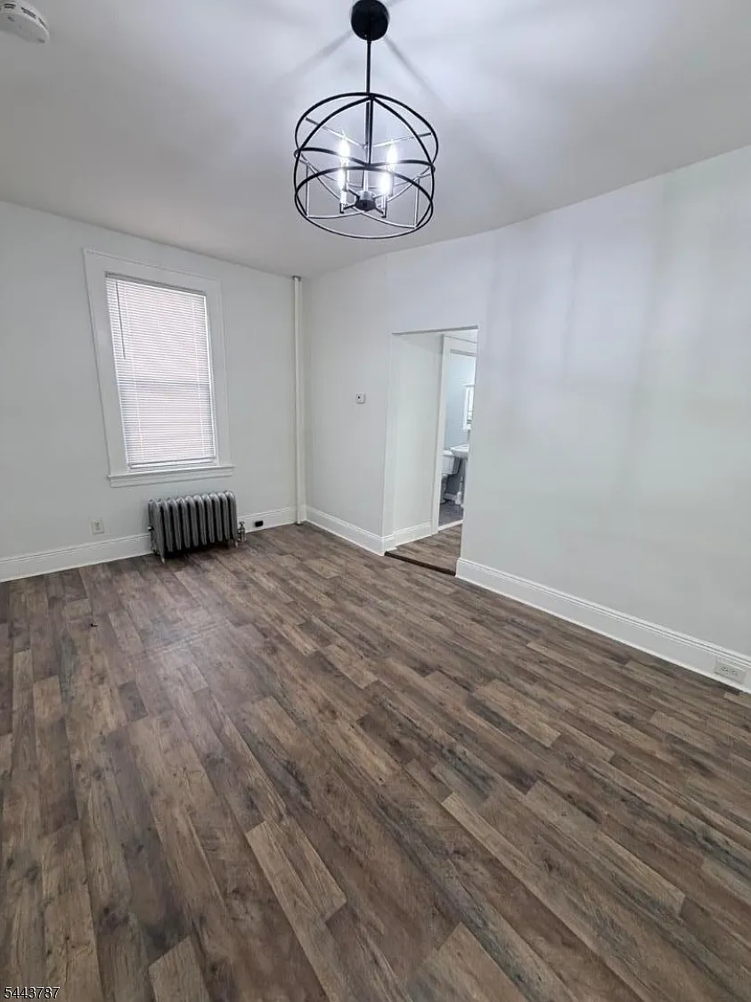 2 bed, 1.0 bath, $2,000 — Photo 3