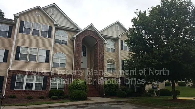 2 bed, 2.0 bath, 1150 sqft, $1,229 — Photo 4