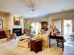 5601 Coach Gate Wynde #A-19, Windy Hills, KY 40207