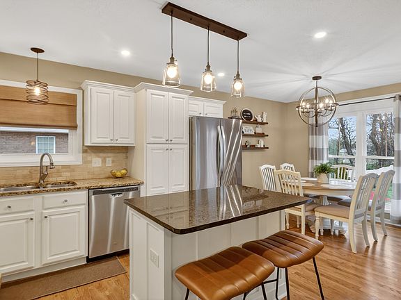 4th image of 119 Thoroughbred Way