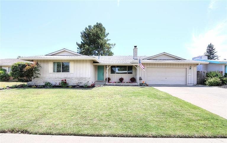 1st image of 1108 Glenn Holly Way
