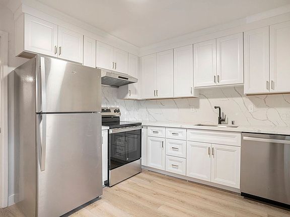 4th image of 1117 Park Ave #D