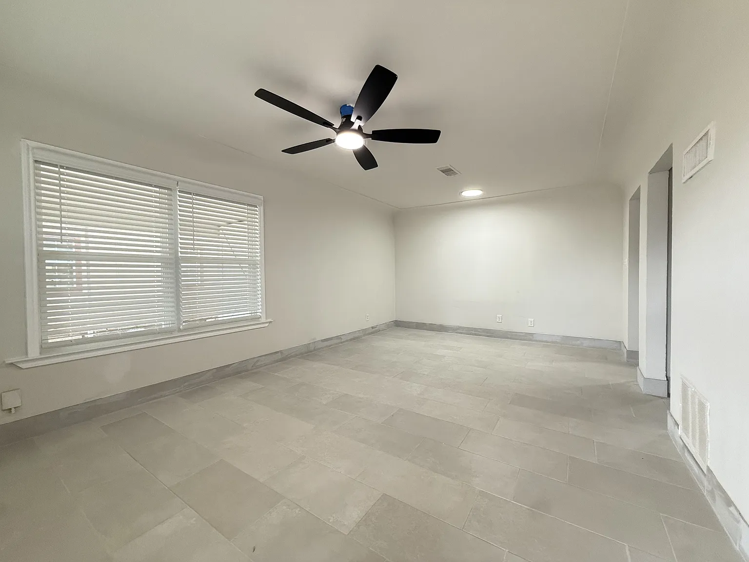 3100 Thomas Avenue -A - 3100 Thomas Ave — Photo 2
