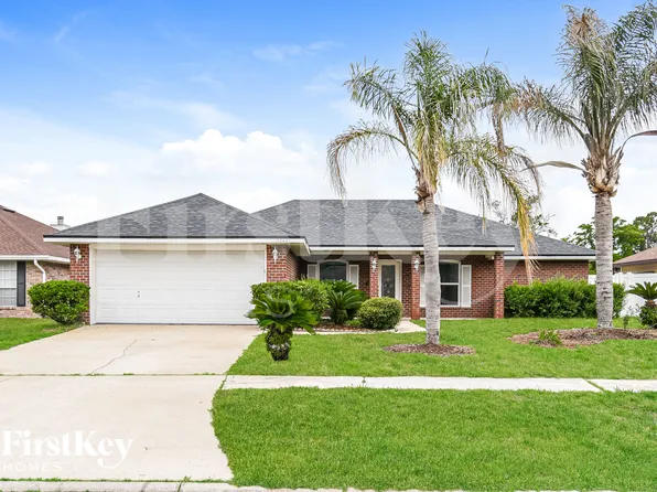1242 Summit Oaks Dr E, Jacksonville, FL 32221