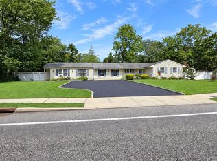 1 Lisa Lane, Port Jefferson Station, NY 11776