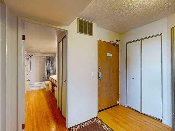4th image of 602-1020 14th Ave SW #602